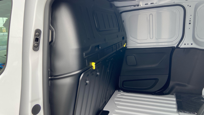 Vauxhall Combo Cargo Combo Xl Electric 100kW Pro 52kWh H1 Van Auto